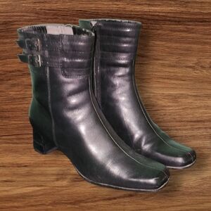 Women Vintage Leather Black Ankle Boots By Bandolino Size 9M